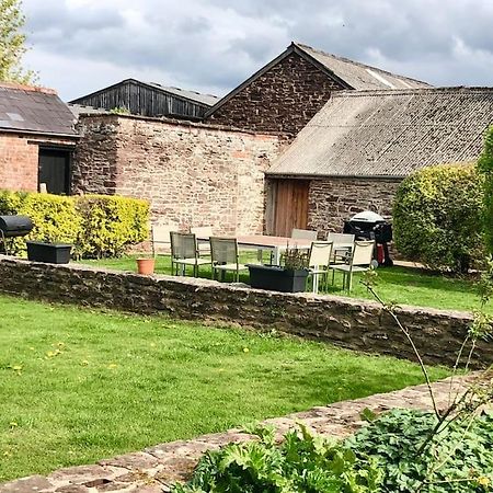 Cosy Farmhouse Escape In Monmouthshire Wolves Newton Exterior foto