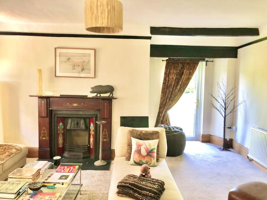 Cosy Farmhouse Escape In Monmouthshire Wolves Newton Exterior foto